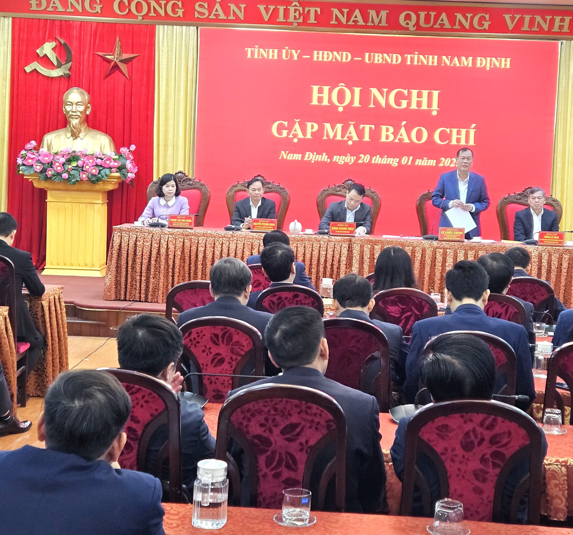 Quang cảnh buổi gặp mặt
