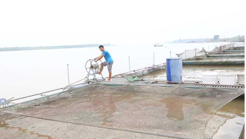Nâng cao ý thức trách nhiệm của các tổ chức, cá nhân trong bảo vệ và phát triển nguồn lợi thủy sản. Nâng cao ý thức trách nhiệm của các tổ chức, cá nhân trong bảo vệ và phát triển nguồn lợi thủy sản.
