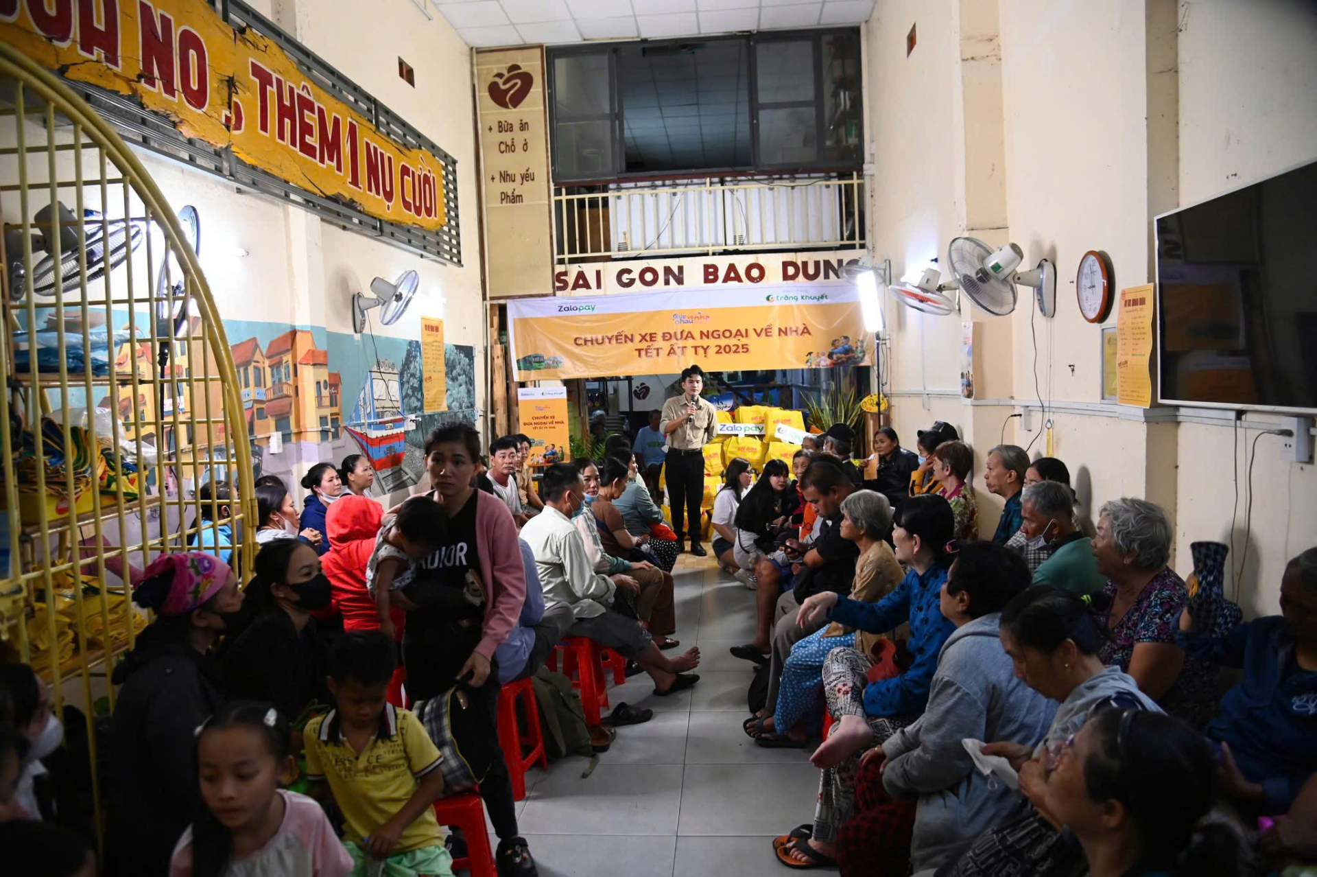 Các hoàn cảnh khó khăn nhận vé 0 đồng tại Sài Gòn Bao Dung Các hoàn cảnh khó khăn nhận vé 0 đồng tại Sài Gòn Bao Dung