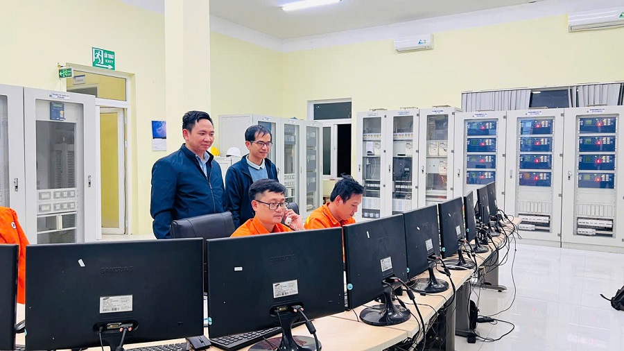 Công tác chuẩn bị đóng điện