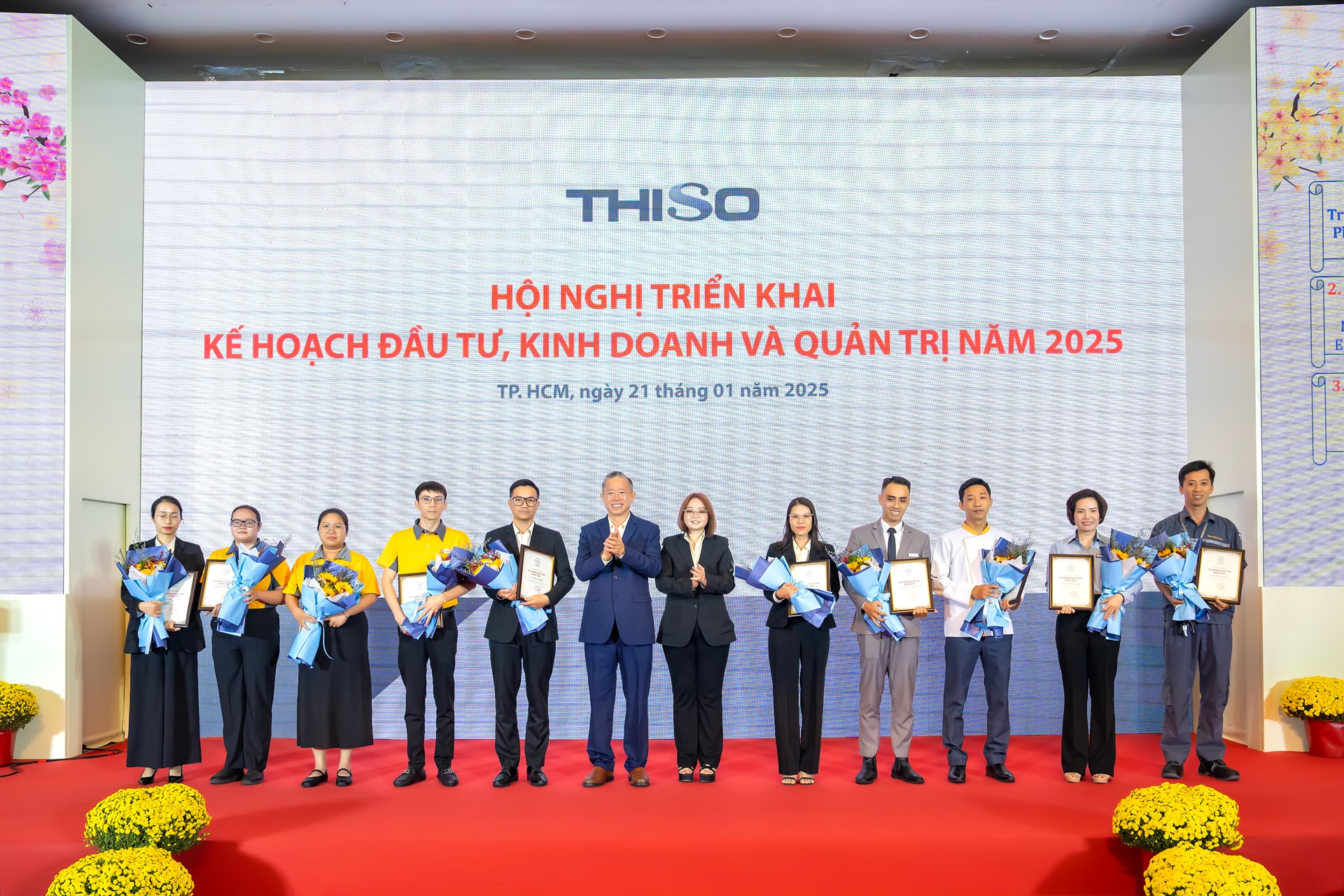 THISO khen thưởng cho các cá nhân, tập thể xuất sắc năm 2024