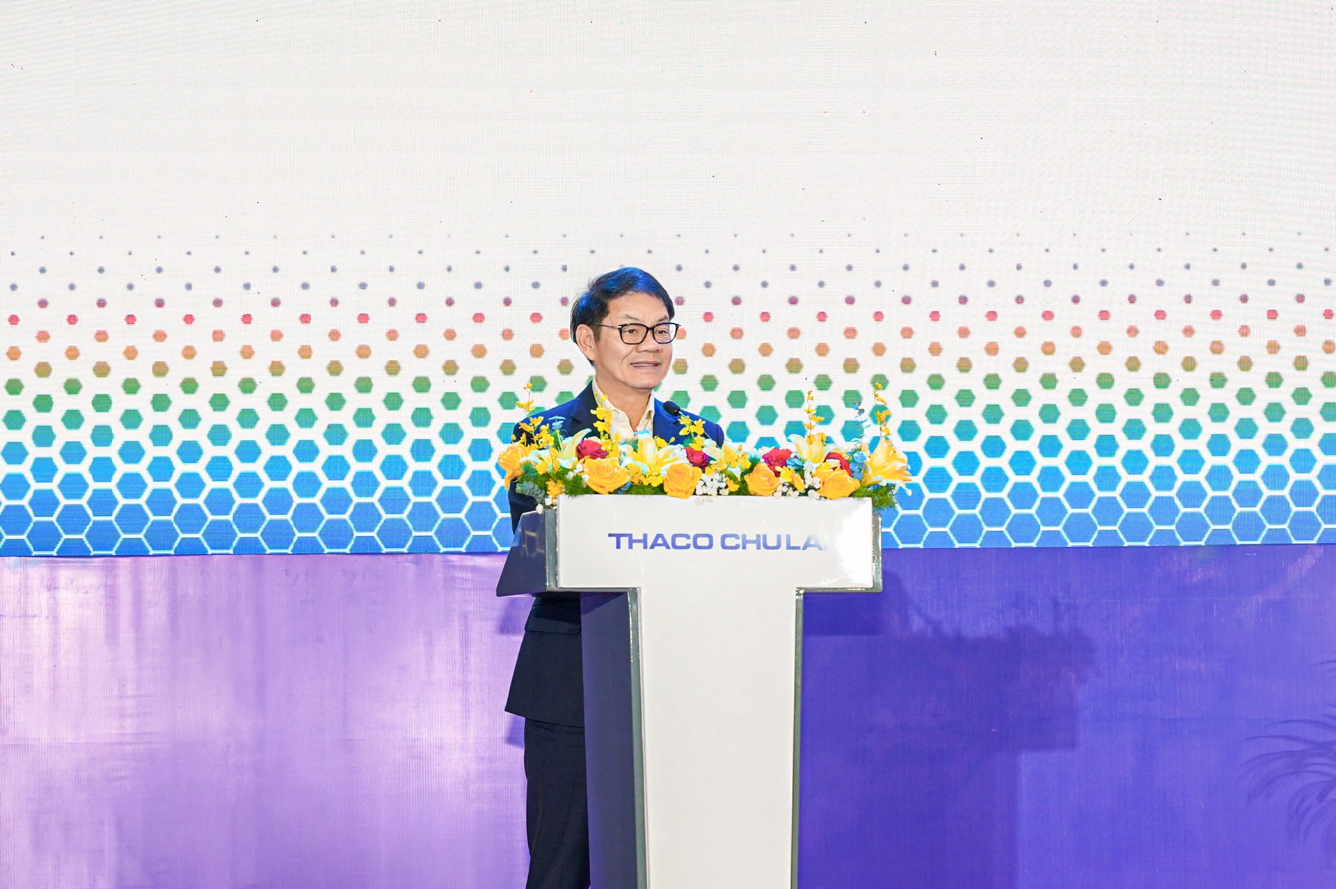 Ông Trần Bá Dương - Chủ tịch HĐQT THACO phát biểu tại Hội nghị