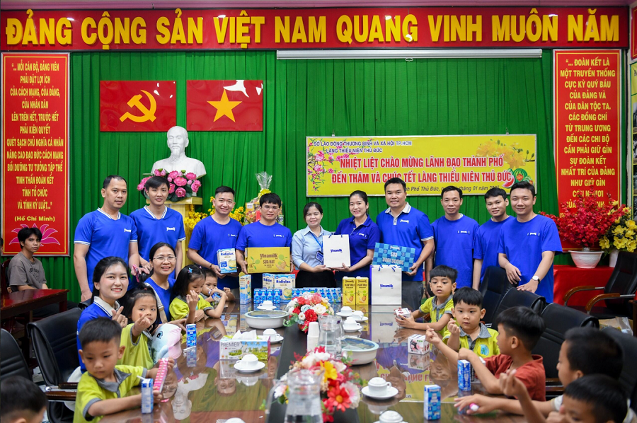 Vinamilk trao hơn 71.000 sản phẩm dinh dưỡng đến trẻ em, cộng đồng trước thềm năm mới Ất Tỵ