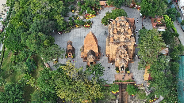 Tháp Bà Ponagar Nha Trang