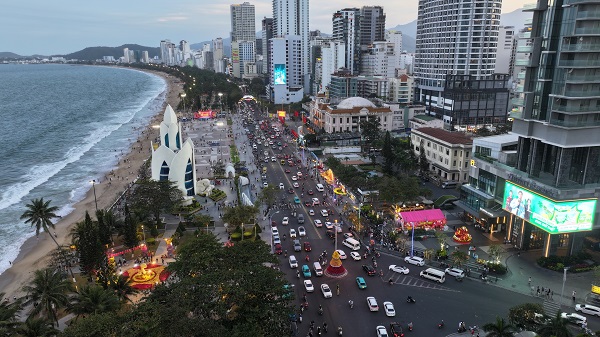 Đường phố Nha Trang trong dịp Tết Ất Tỵ