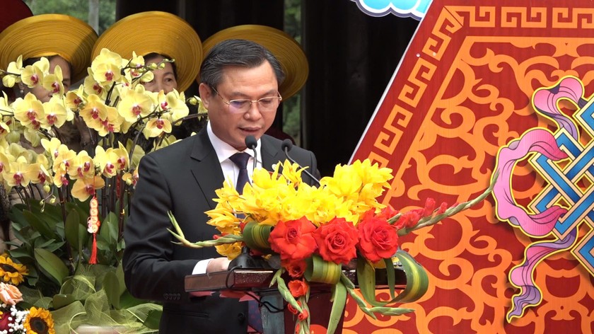 Ông Đặng Văn Cảnh, Phó Chủ tịch Ủy ban nhân dân huyện Mỹ Đức - Trưởng Ban Tổ chức Lễ hội phát biểu tại lễ khai hội.