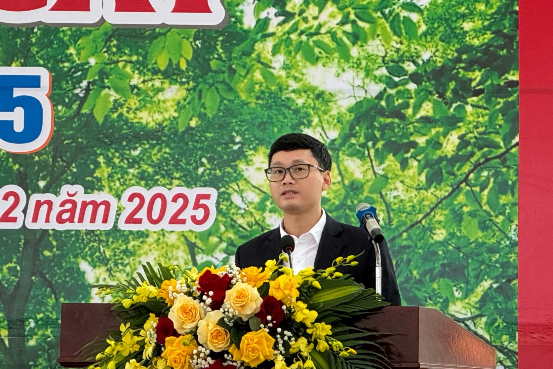 Chủ tịch UBND huyện Tiên Lãng Phạm Minh Đức phát động Tết trồng cây trên địa bàn huyện năm 2025.