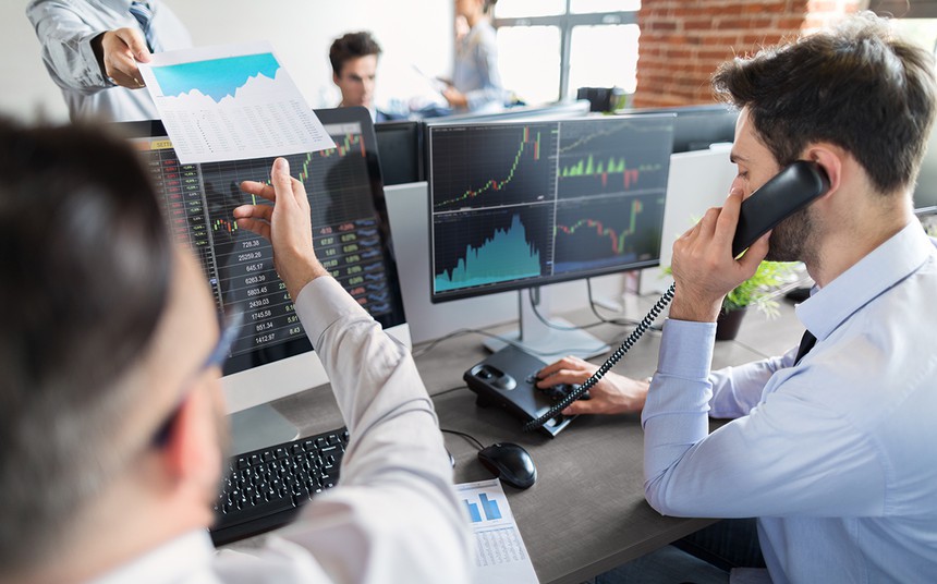 Chứng khoán khối ngoại phiên 3/2: Bán ròng tới gần 1.500 tỷ đồng, tâm điểm là 2 mã lớn FPT và VNM