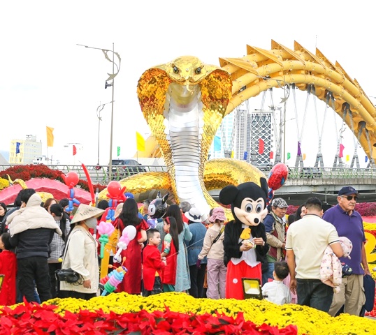 Du lịch Đà Nẵng dịp Tết Nguyên đán Ất Tỵ 2025 chạm mốc 1.887 tỷ đồng, tăng 17%