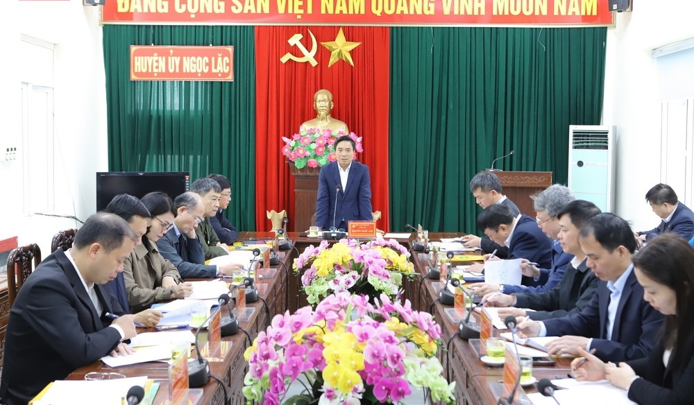 Bí thư Tỉnh ủy Nguyễn Doãn Anh chủ trì buổi làm việc với lãnh đạo chủ chốt huyện Ngọc Lặc.