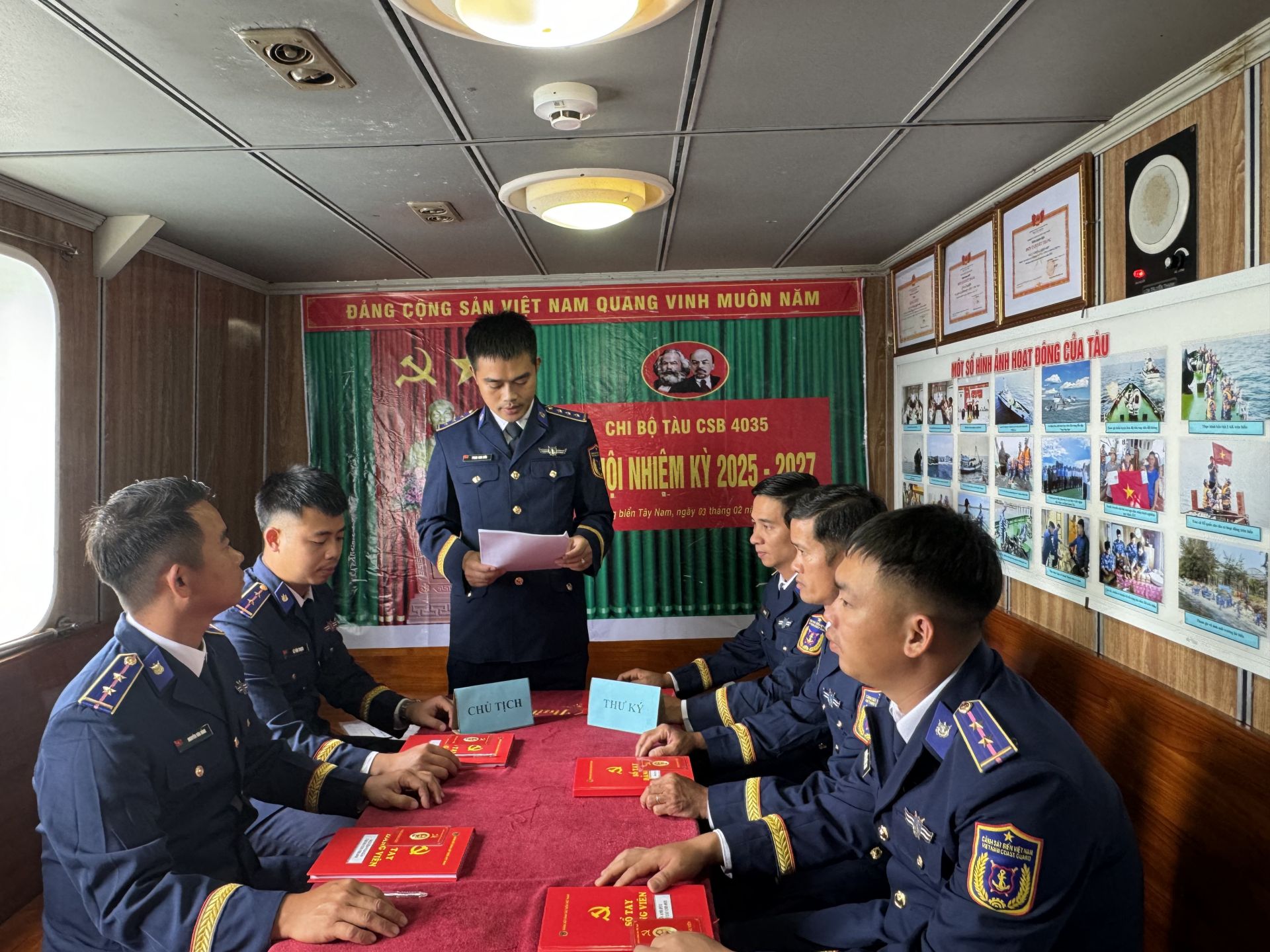 Quang Cảnh Đại hội Chi bộ Tàu CSB 4035 Quang Cảnh Đại hội Chi bộ Tàu CSB 4035