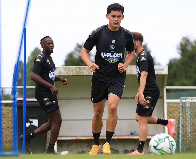 Tiền đạo Việt kiều Pháp, Aymeric Faurand-Tournaire sinh năm 2004 đang khoác áo CLB Stade Lavallois Tiền đạo Việt kiều Pháp, Aymeric Faurand-Tournaire sinh năm 2004 đang khoác áo CLB Stade Lavallois