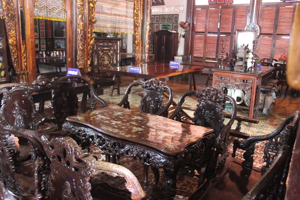 Bộ bàn ghế bát tiên