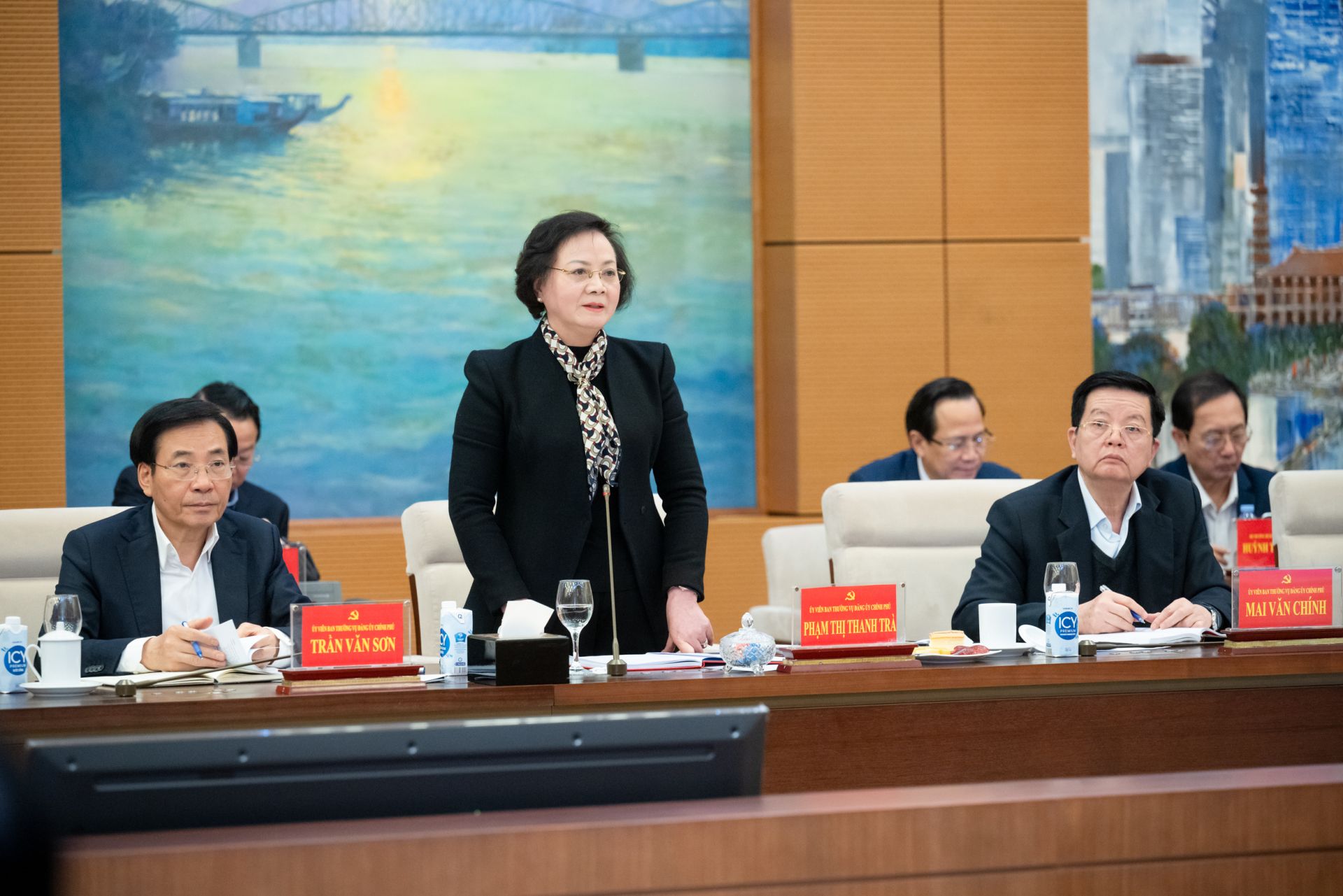 Bộ trưởng Bộ Nội vụ Phạm Thị Thanh Trà phát biểu tại Hội nghị. Ảnh quochoi.vn.