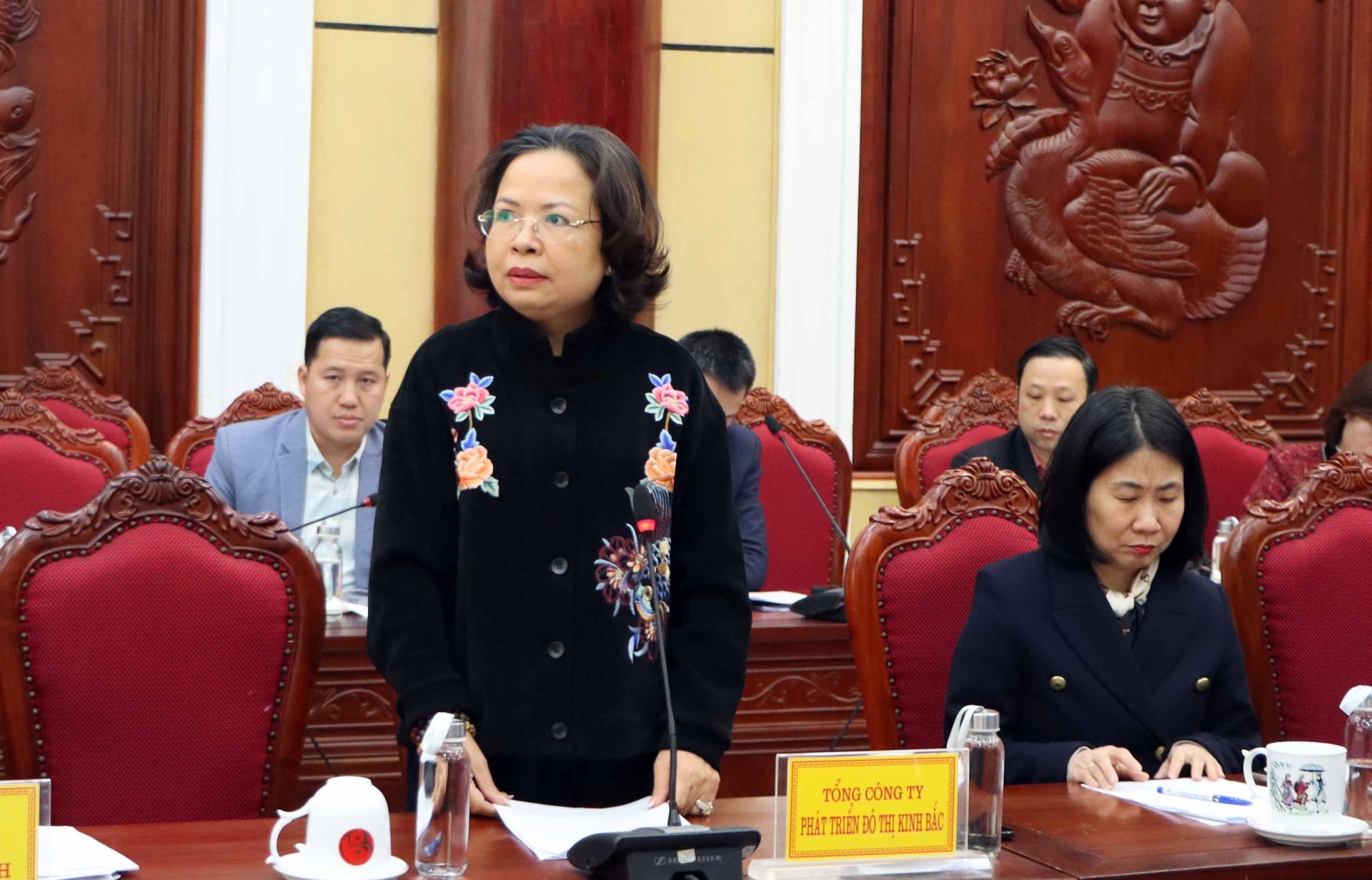 Tổng Giám đốc Công ty phát triển đô thị Kinh Bắc Nguyễn Thị Thu Hương phát biểu tại hội nghị. Tổng Giám đốc Công ty phát triển đô thị Kinh Bắc Nguyễn Thị Thu Hương phát biểu tại hội nghị.
