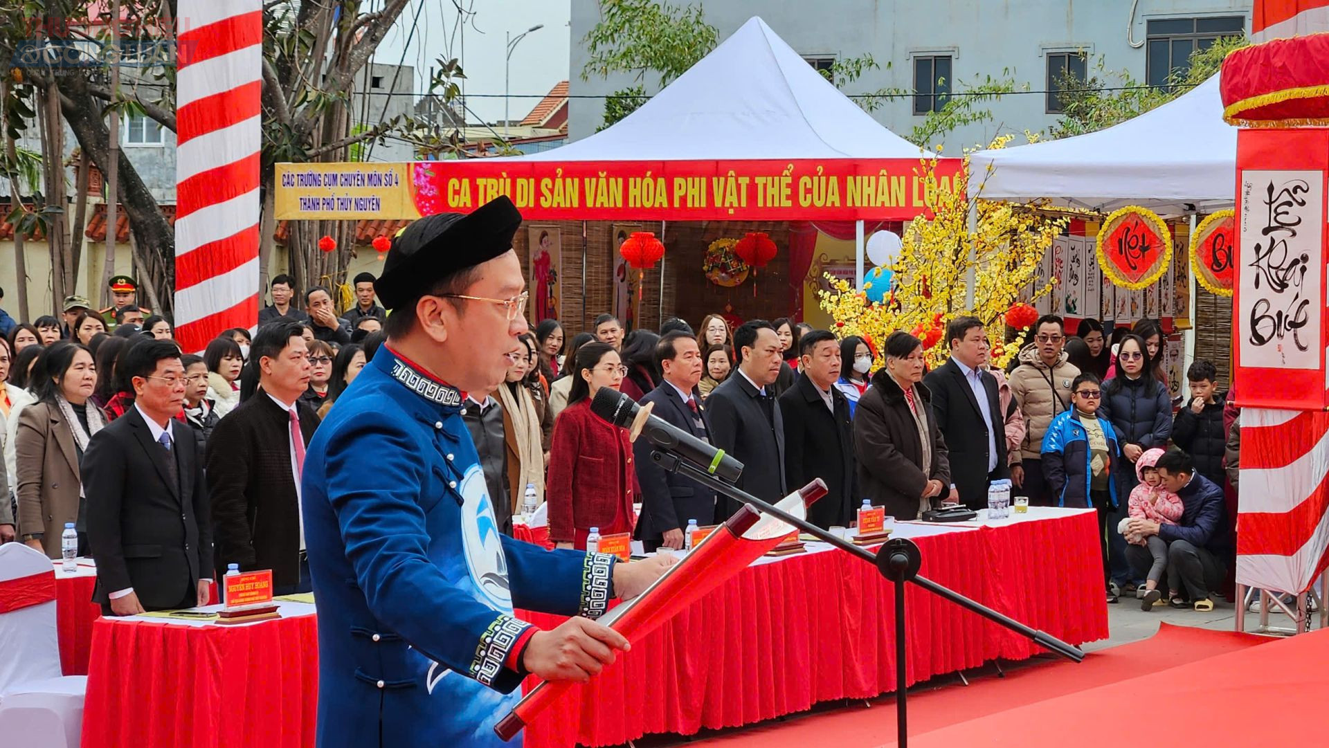 Đồng chí Uông Minh Long, Phó Chủ tịch UBND thành phố đọc Chúc văn