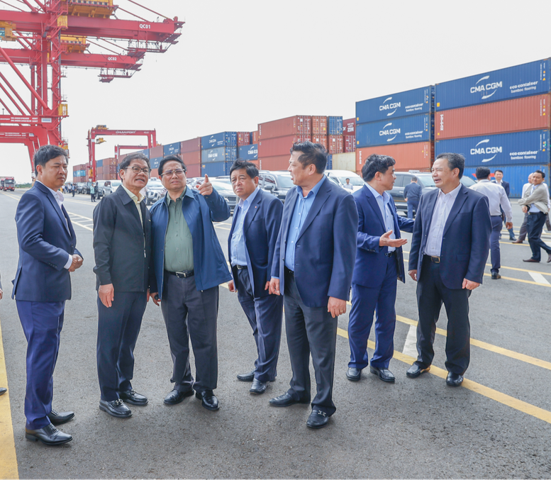 Thủ tướng Phạm Minh Chính đề nghị tập đoàn THACO nghiên cứu, sản xuất tàu đường sắt tốc độ cao