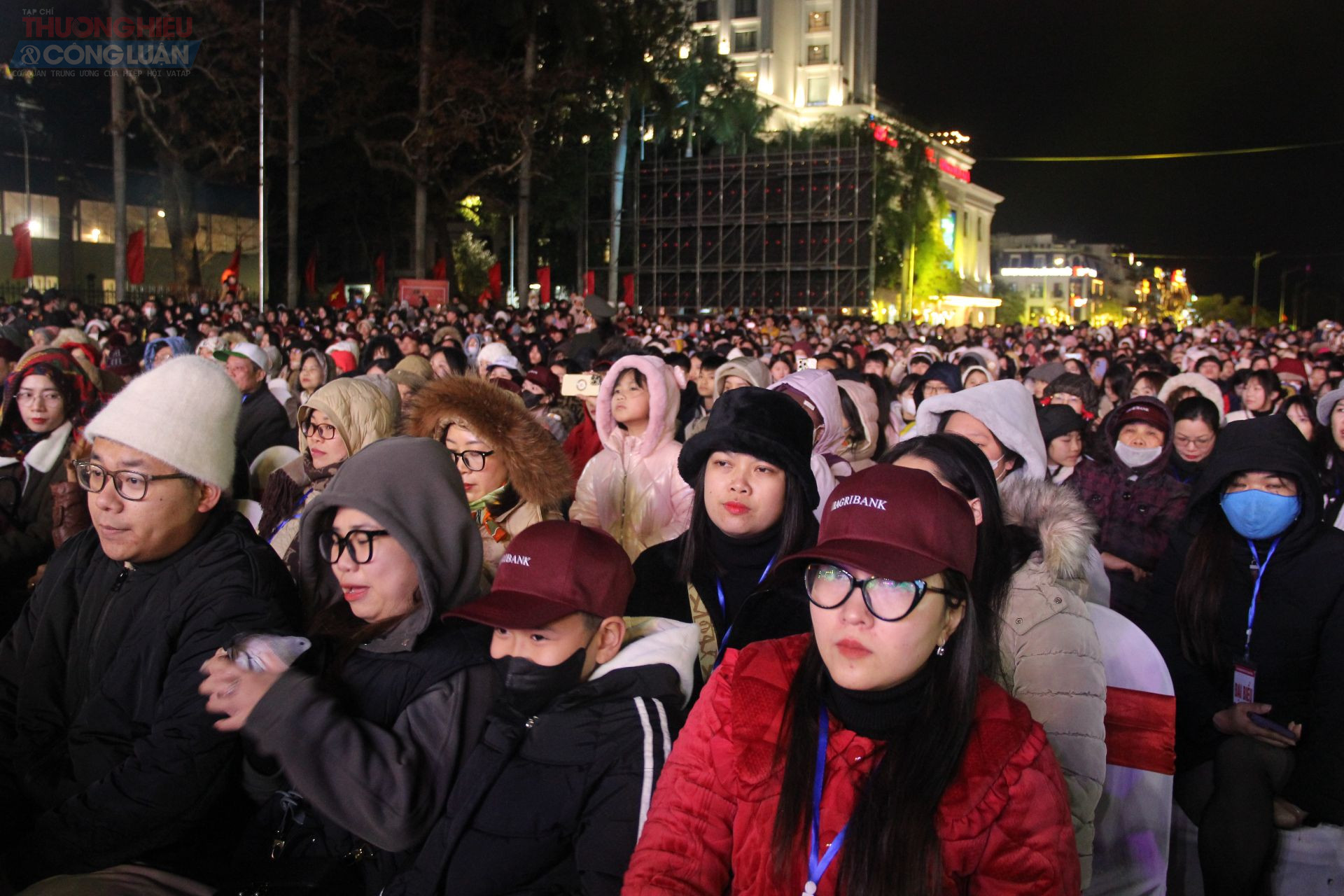 Chương trình khai mạc Lễ hội Hoa đào Xứ Lạng 2025 đã thu hút đông đảo nhân dân và khách du lịch tham dự