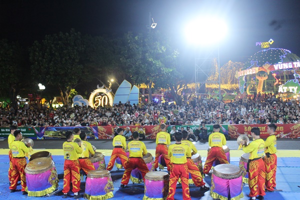 Phần thi Trống hội của đội thuộc TP. Vũng Tàu