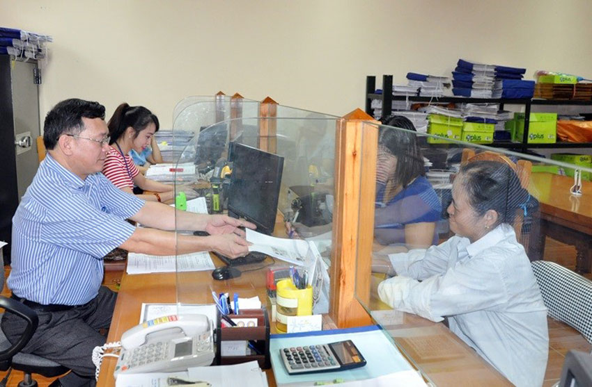 Bộ phận tiếp nhận giải quyết TTHC tại Chi cục Thuế Bộ phận tiếp nhận giải quyết TTHC tại Chi cục Thuế