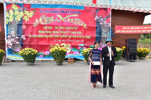 21. Trao giải Ba