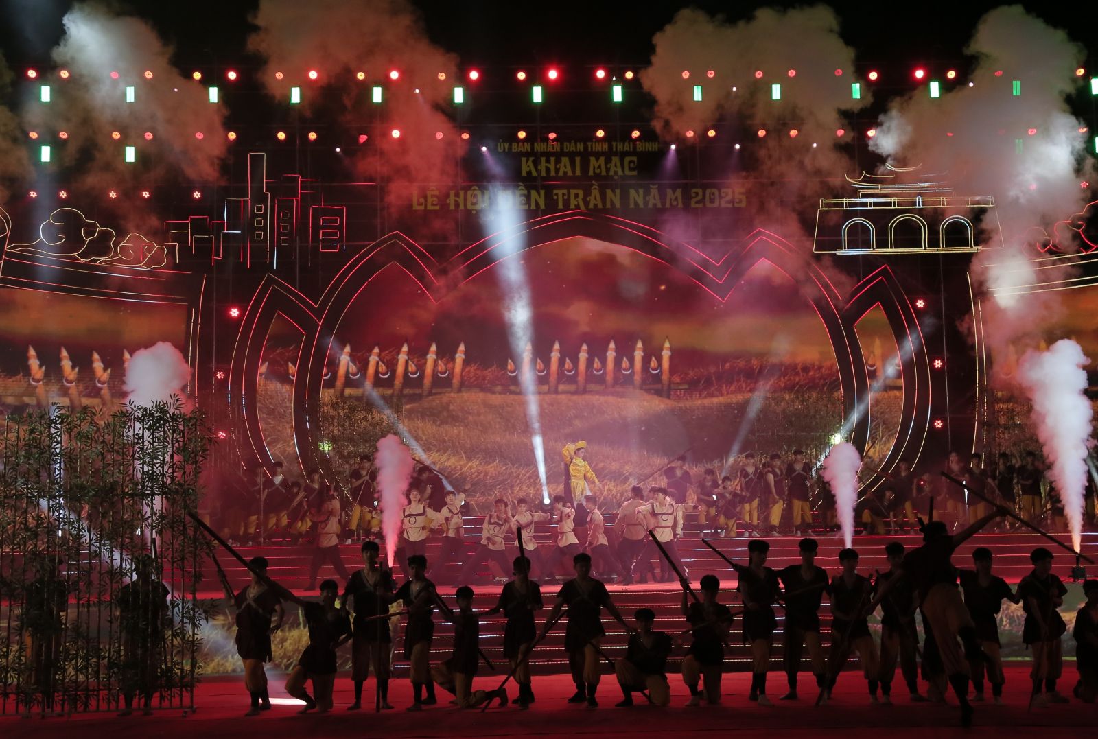 Một số hình ảnh tại chương trình nghệ thuật khai hội đền Trần Thái Bình năm 2025. Một số hình ảnh tại chương trình nghệ thuật khai hội đền Trần Thái Bình năm 2025.