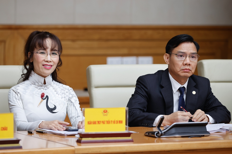 Đại diện các ngân hàng thương mại tham dự Hội nghị - Ảnh: VGP/Nhật Bắc Đại diện các ngân hàng thương mại tham dự Hội nghị - Ảnh: VGP/Nhật Bắc