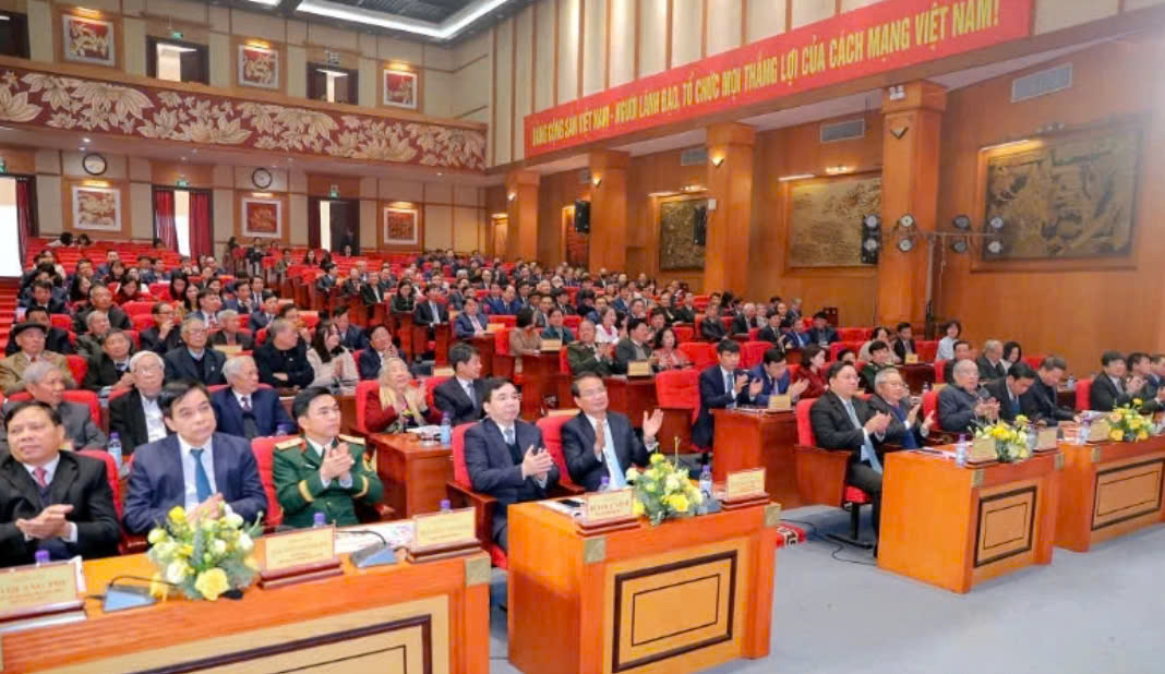 Các đại biểu tham dự buổi gặp mặt. Các đại biểu tham dự buổi gặp mặt.