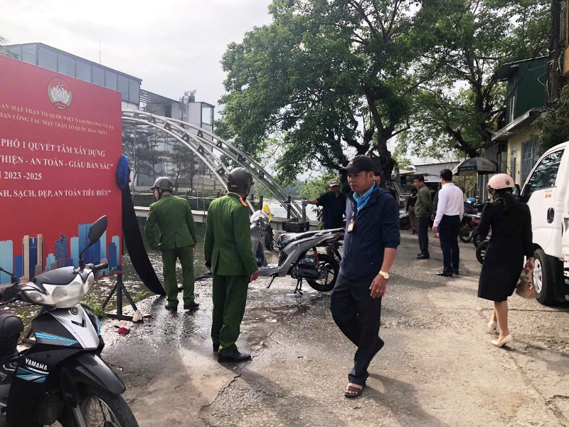 Lập lại an ninh trật tự, chống lấn chiếm ở Kiệt 1 đường Hàn Mặc Tử ngày 10/2/2025 Lập lại an ninh trật tự, chống lấn chiếm ở Kiệt 1 đường Hàn Mặc Tử ngày 10/2/2025