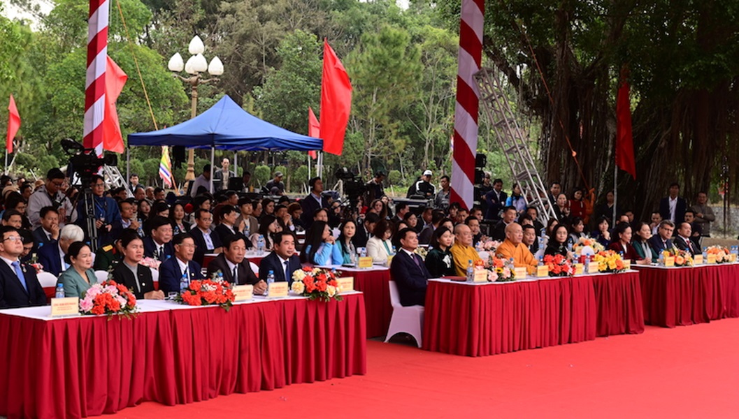 Các đại biểu về dự lễ khai hội mùa xuân Côn Sơn- Kiếp Bạc năm 2025