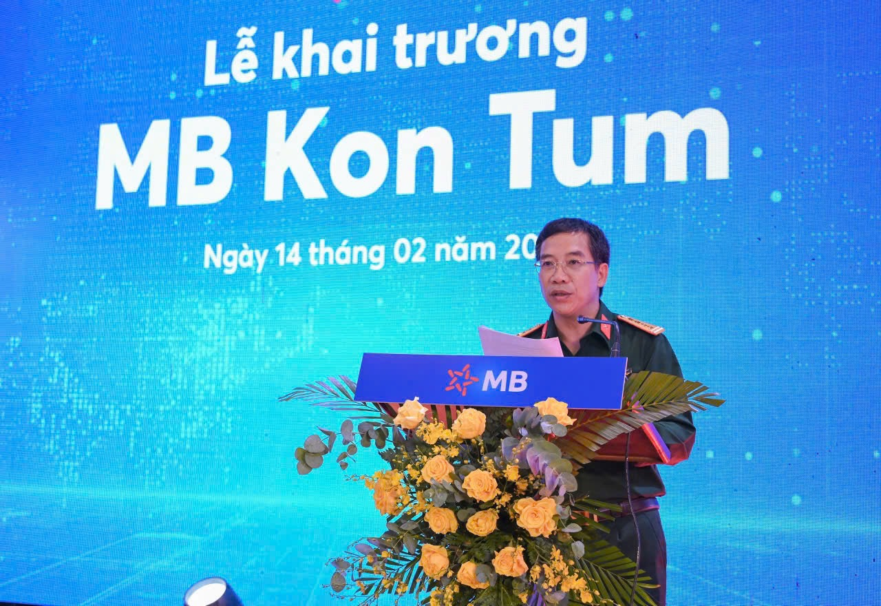 Đại tá Lưu Trung Thái, Bí thư Đảng ủy, Chủ tịch Hội đồng quản trị MB phát biểu Đại tá Lưu Trung Thái, Bí thư Đảng ủy, Chủ tịch Hội đồng quản trị MB phát biểu