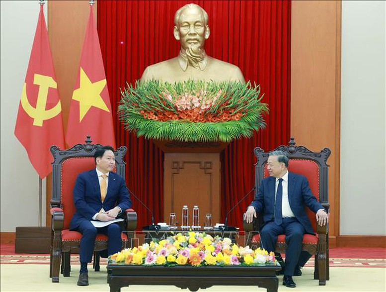 Tổng Bí thư Tô Lâm đánh giá cao kế hoạch triển khai các dự án mới của Tập đoàn SK tại Việt Nam phù hợp với các định hướng phát triển kinh tế-xã hội của Việt Nam - Ảnh: TTXVN