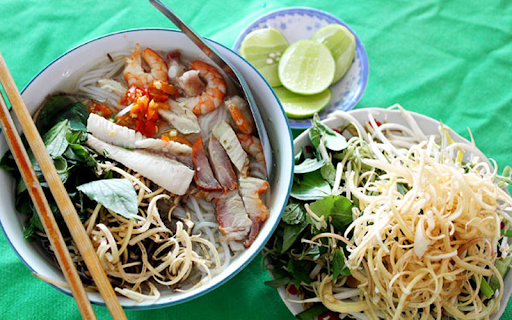 Bún nước lèo là đặc sản của người Khmer Bún nước lèo là đặc sản của người Khmer