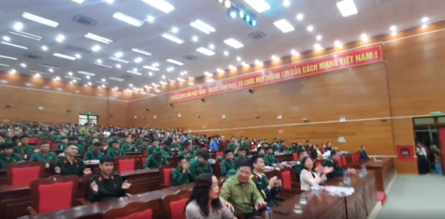 Giao lưu văn nghệ Chào mừng Thanh niên lên đường nhập ngũ Giao lưu văn nghệ Chào mừng Thanh niên lên đường nhập ngũ
