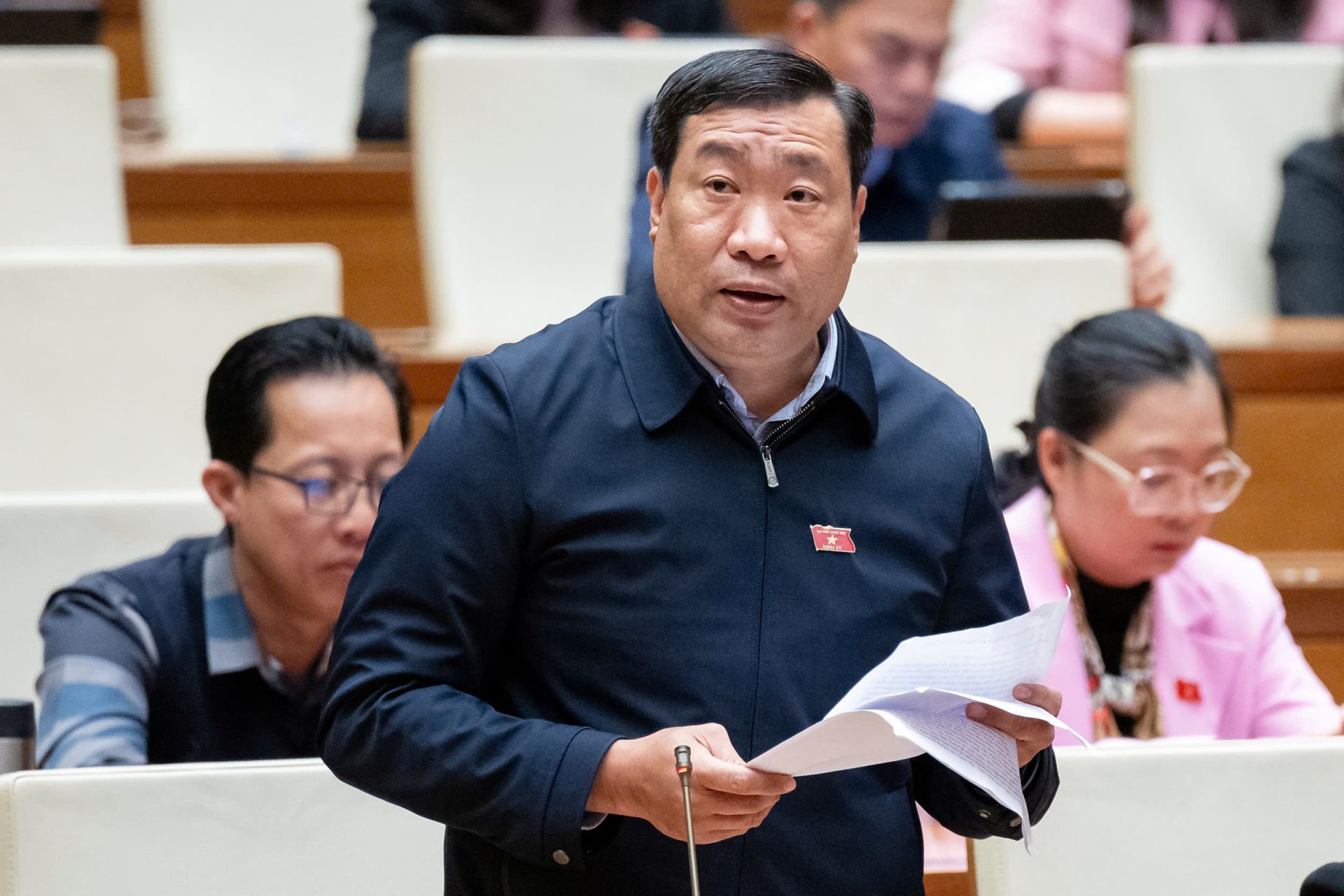 Đại biểu Thạch Phước Bình, Đoàn ĐBQH tỉnh Trà Vinh phát biểu