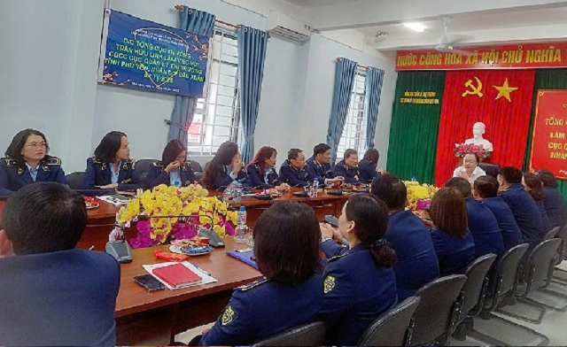 Quang cảnh buổi làm việc. Ảnh: Tr-Huynh Quang cảnh buổi làm việc. Ảnh: Tr-Huynh
