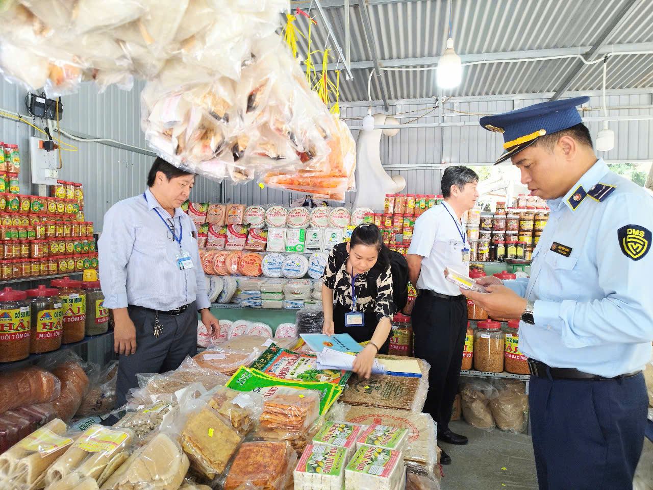 Tây Ninh: Đảm bảo an toàn thực phẩm phục vụ Hội xuân Núi Bà Đen