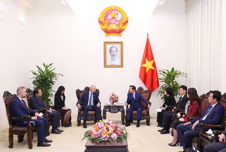 Phó Thủ tướng đánh giá cao cách làm, hướng tiếp cận của IC ICTAS nói riêng, các doanh nghiệp Thổ Nhĩ Kỳ nói chung, khi thực hiện các dự án hạ tầng giao thông là phải tạo được sự kết nối đồng bộ - Ảnh: VGP/Minh Khôi Phó Thủ tướng đánh giá cao cách làm, hướng tiếp cận của IC ICTAS nói riêng, các doanh nghiệp Thổ Nhĩ Kỳ nói chung, khi thực hiện các dự án hạ tầng giao thông là phải tạo được sự kết nối đồng bộ - Ảnh: VGP/Minh Khôi