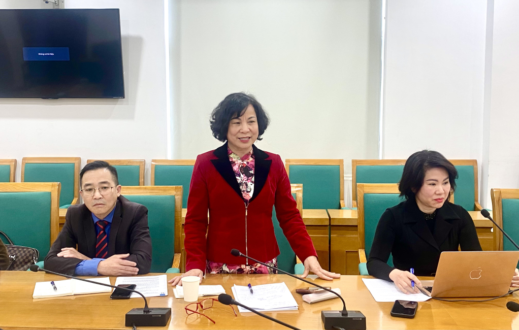 Bà Nguyễn Vân Anh, Phó trưởng Phòng GD&ĐT TP Hạ Long đề xuất một số giải pháp nâng cao chất lượng dạy và học ngoại ngữ trong trường phổ thông.