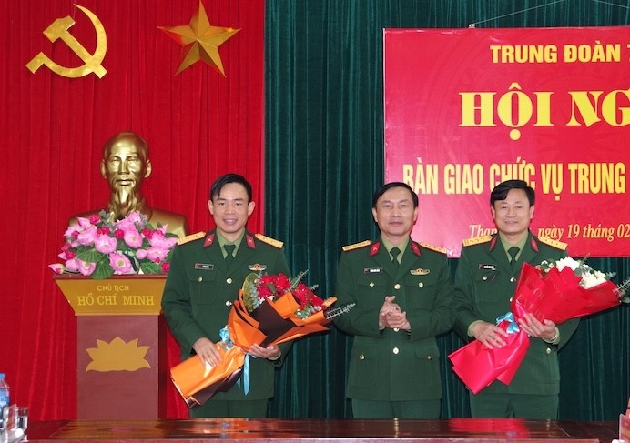 Thanh Hóa: Bàn giao chức vụ Trung đoàn trưởng Trung đoàn 762