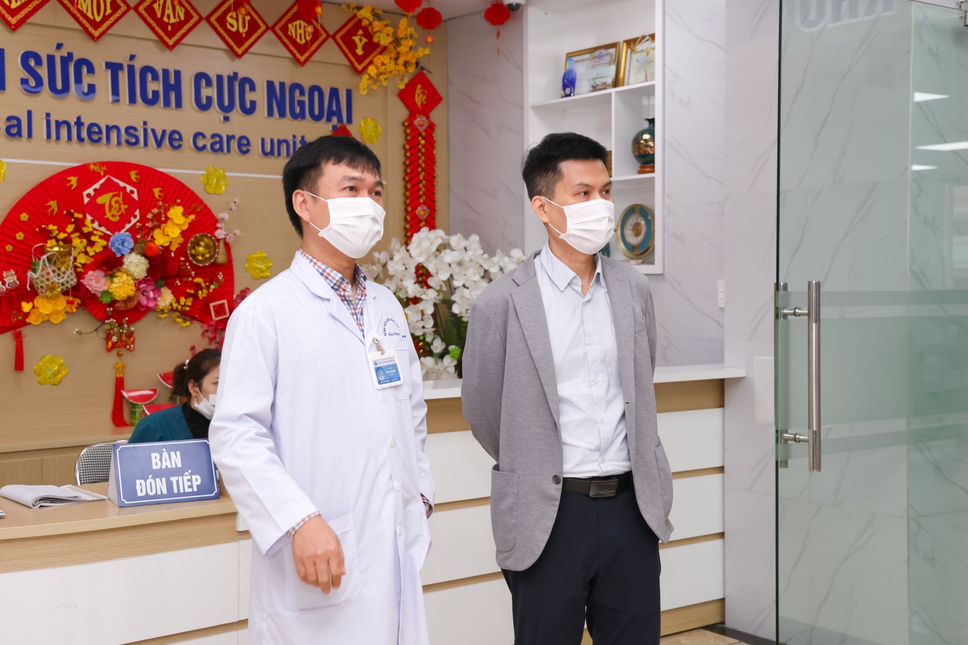 Đoàn công tác Bệnh viện Tai Mũi Họng Trung ương tiến hành khảo sát thực trạng chuyên khoa Tai Mũi Họng, bao gồm phòng mổ và phòng khám, tại Bệnh viện Hữu Nghị Việt Tiệp cơ sở 1