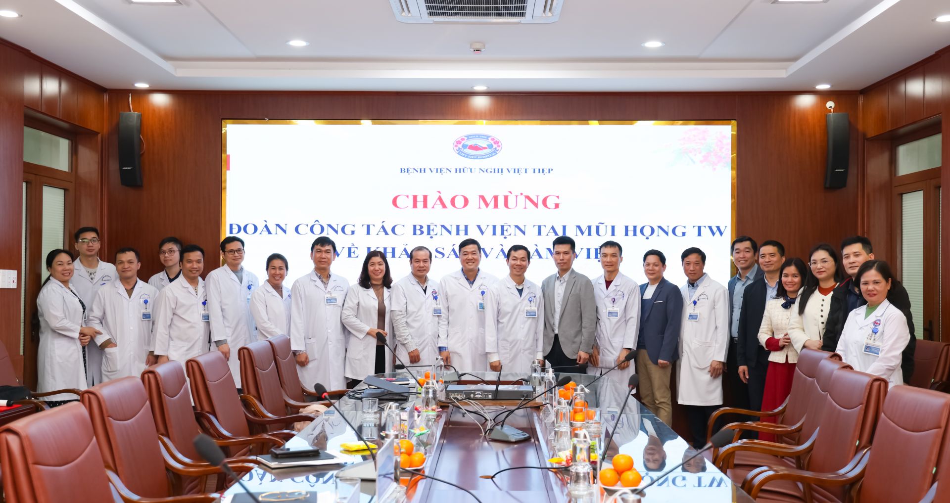 Bệnh viện Hữu Nghị Việt Tiệp đón tiếp đoàn công tác Bệnh viện Tai Mũi Họng Trung ương