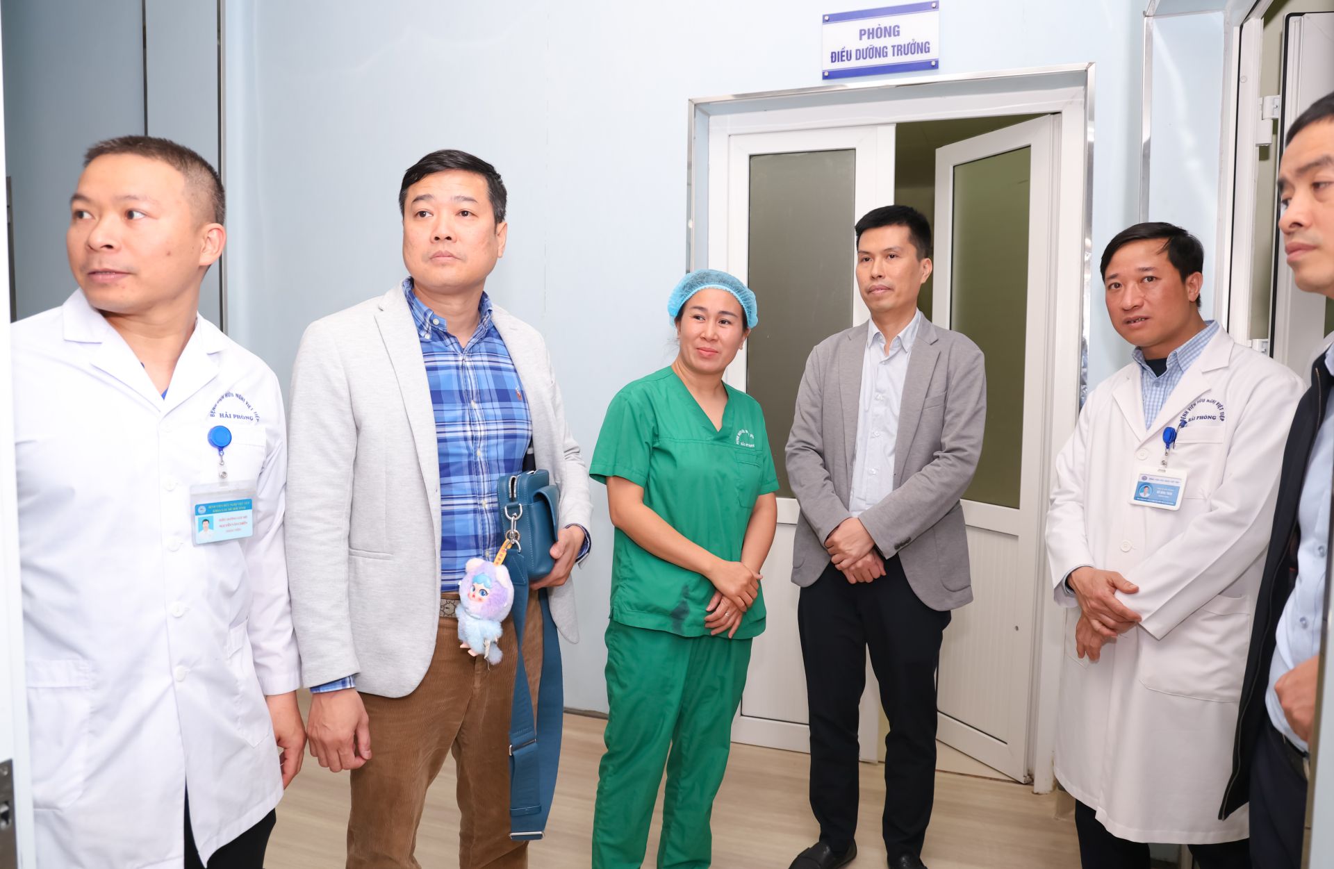 Đoàn công tác Bệnh viện Tai Mũi Họng Trung ương tiến hành khảo sát thực trạng chuyên khoa Tai Mũi Họng, bao gồm phòng mổ và phòng khám, tại Bệnh viện Hữu Nghị Việt Tiệp cơ sở An Đồng