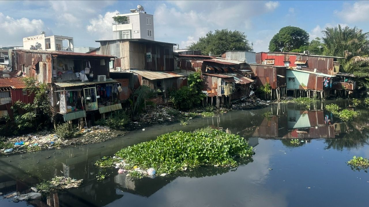 TP. Hồ Chí Minh dự kiến di dời gần 40.000 căn nhà ven kênh rạch