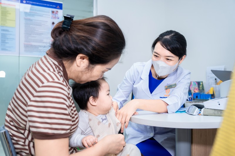 TP. Hồ Chí Minh: Tăng cường kiểm tra, đánh giá công tác an toàn tiêm chủng