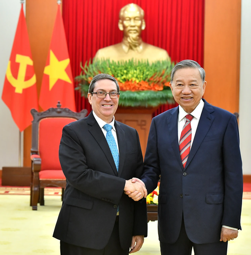 Ảnh báo Nhân dân.