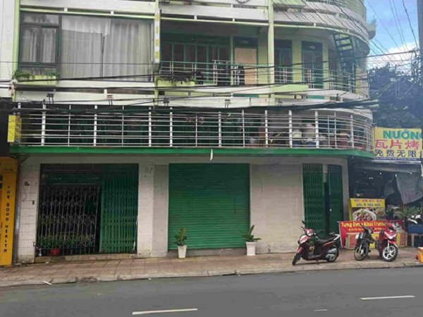 Qu&aacute;n &ldquo;Aroma Beach&rdquo; (thuộc C&ocirc;ng ty TNHH Đại T&acirc;m Ph&aacute;t) 38 Nguyễn Thiện Thuật, TP. Nha Trang hiện đ&atilde; gỡ bảng hiệu