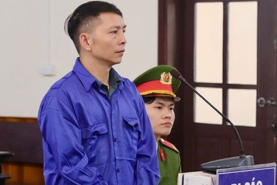 Cố tình lái ôtô đâm vào người khác, lĩnh án 7 năm tù