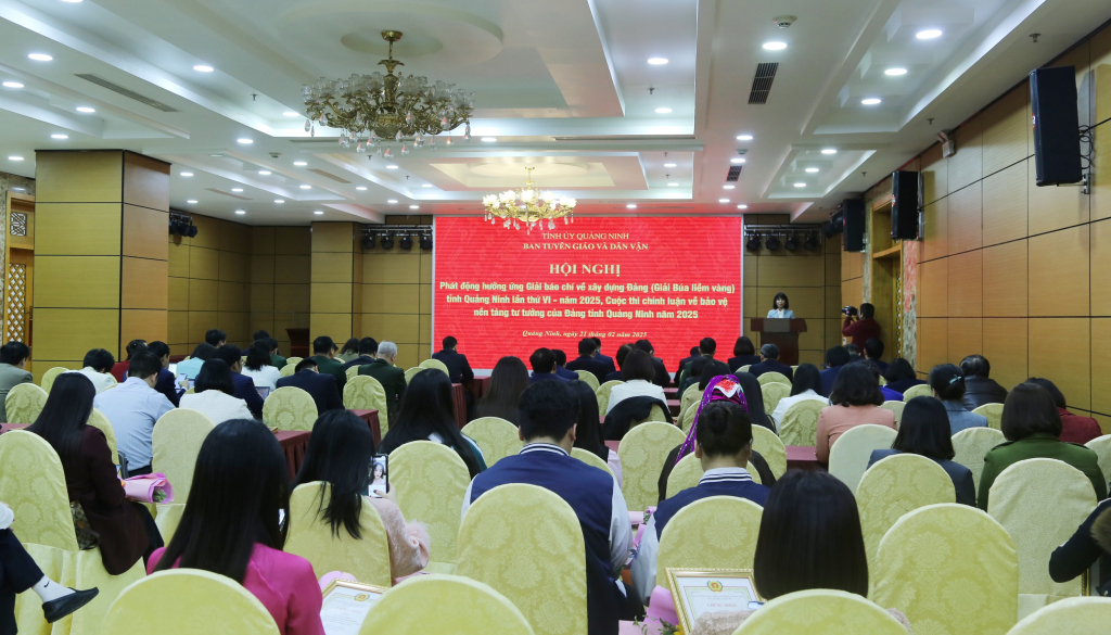 Trao giải cuộc thi trắc nghiệm “Tìm hiểu lịch sử 95 năm Ngày thành lập Đảng Cộng sản Việt Nam và lịch sử Đảng bộ tỉnh Quảng Ninh”