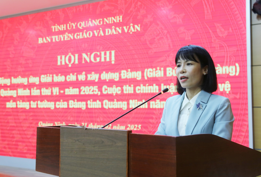 Bà Nguyễn Thị Kim Nhàn, Phó Trưởng Ban Tuyên giáo và Dân vận Tỉnh ủy phát biểu tại lễ phát động.